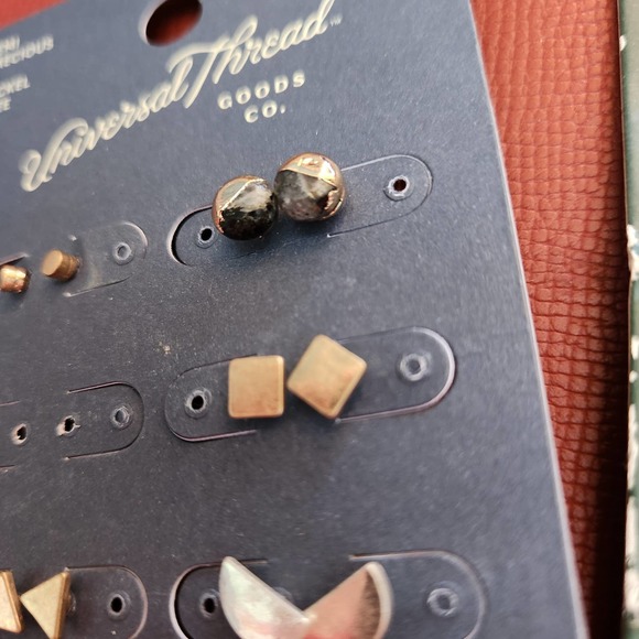 Over 20 NEW Pairs of Nickle Free / Hypoallergenic Earrings Nature, Flowers, Moon - Picture 9 of 14